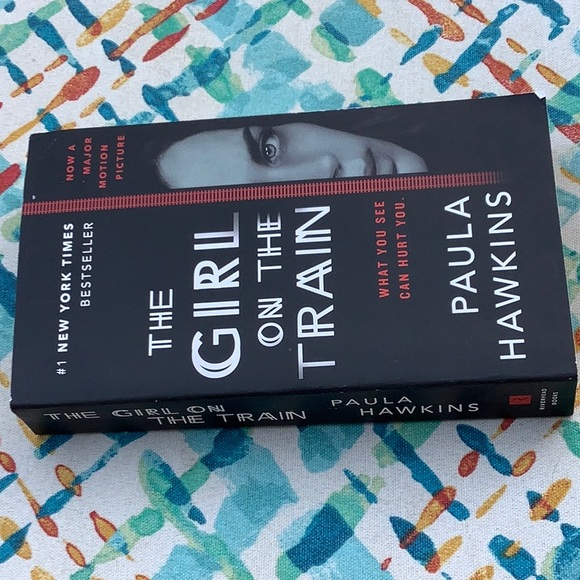 The Girl on the Train by Paula Hawkins - Picture 3 of 5